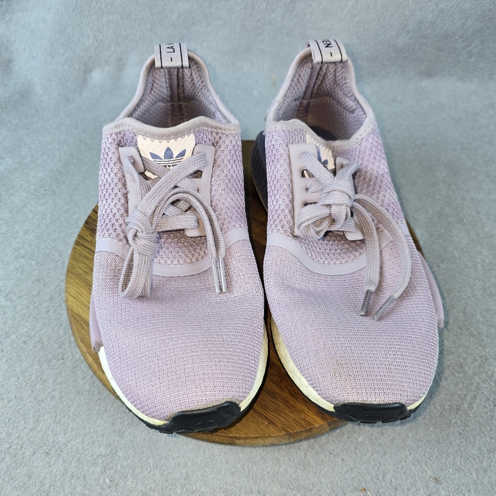 Purple adidas, marque aux 3 bandes, boost Womens Size 6**** - Picture 6 of 10